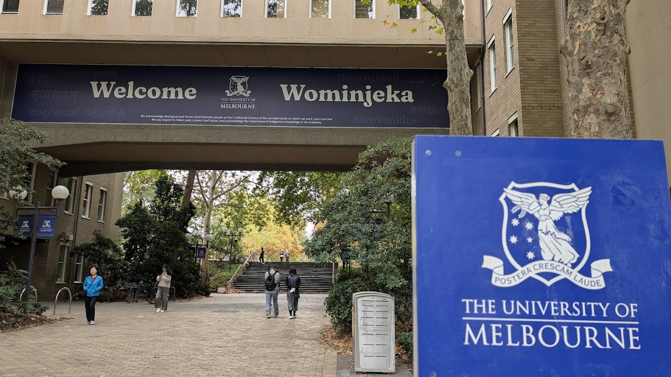 
	Biomedicine Merit Scholarship at University of Melbourne for International Students

