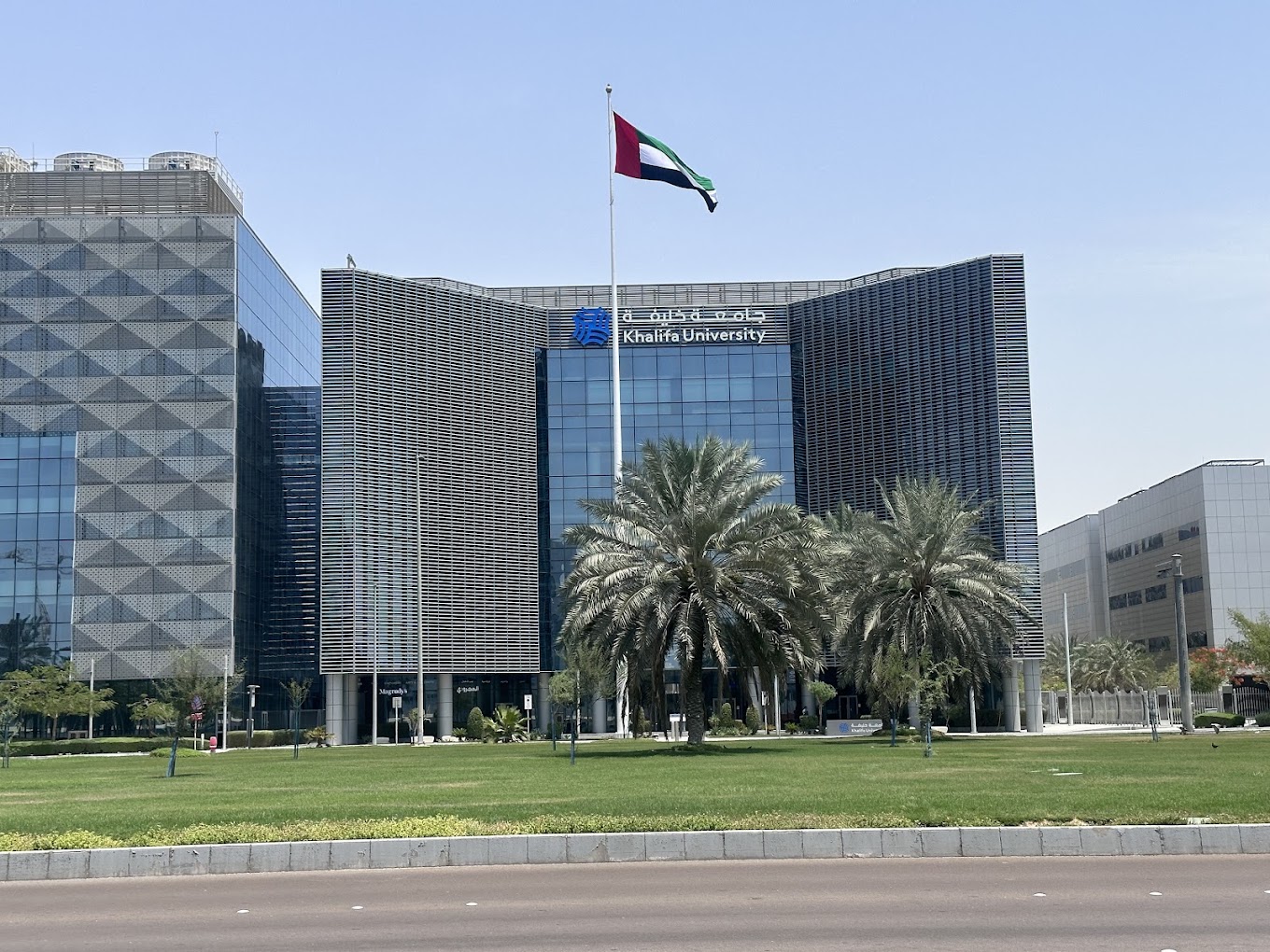 
	Khalifa University Graduate  Fully Funded Scholarship in UAE
